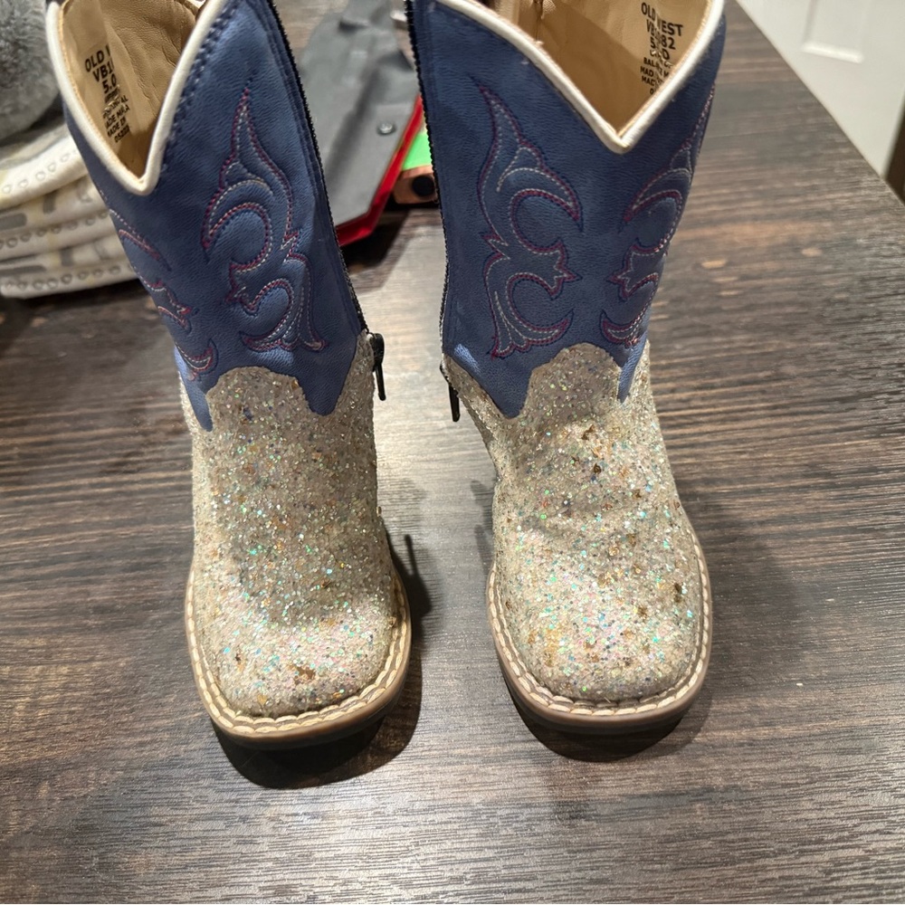 Old West Blue and Cream Cowboy Boots